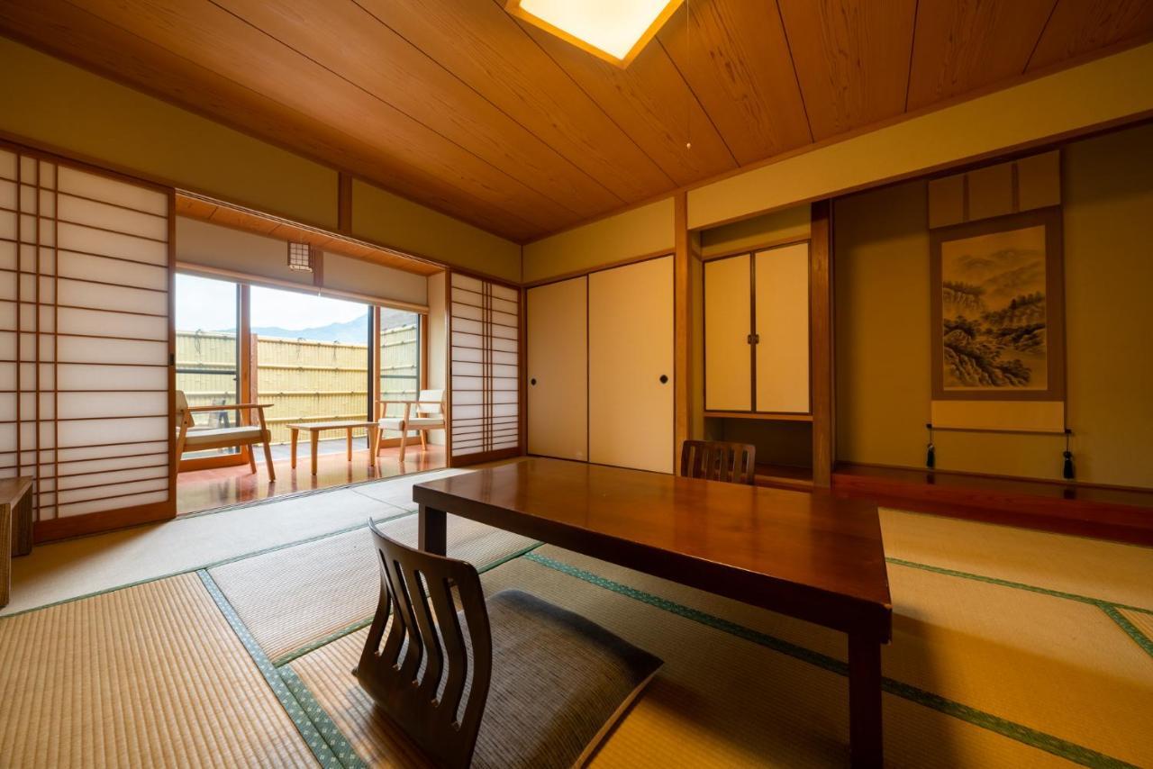 Ryokan Yamanami Yufu Extérieur photo